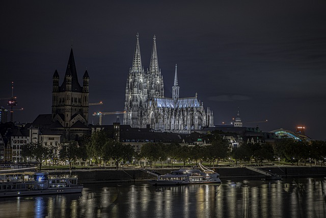 Cologne Hotels Near Cathedral Life