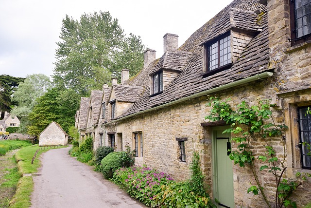 Cotswolds Homestays for Village Walks