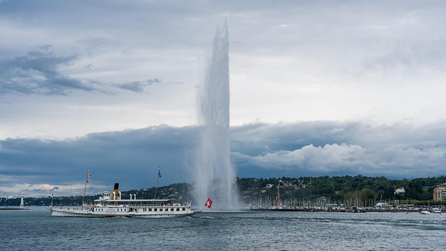 Geneva Villas Near Calm Water