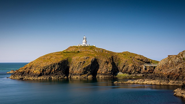 Pembrokeshire Lodges for Sea Trails