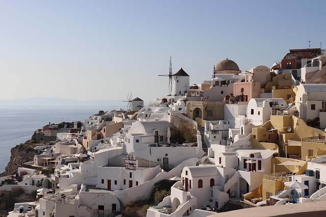 Santorini Homestays for Sea Mornings