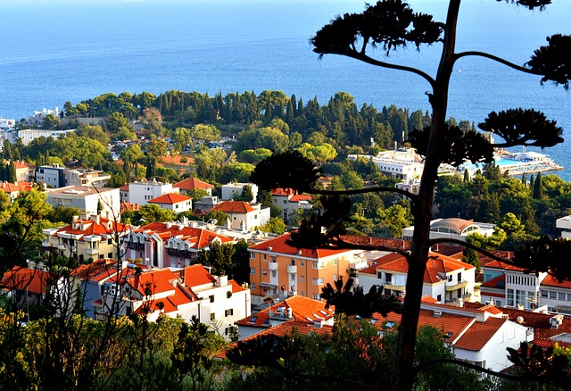 Split Villas for Coastal Holidays